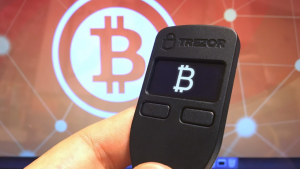 Кошелек Trezor запустил криптовалютный обмен в своем интерфейсе