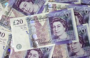 Великобритания может отказаться от британского фунта стерлингов